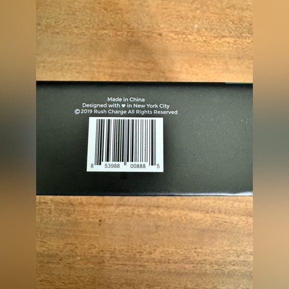 NIB Rush Charge 2400 mAh Android Emergency On The Go Power Bank Battery Charger - Picture 4 of 4